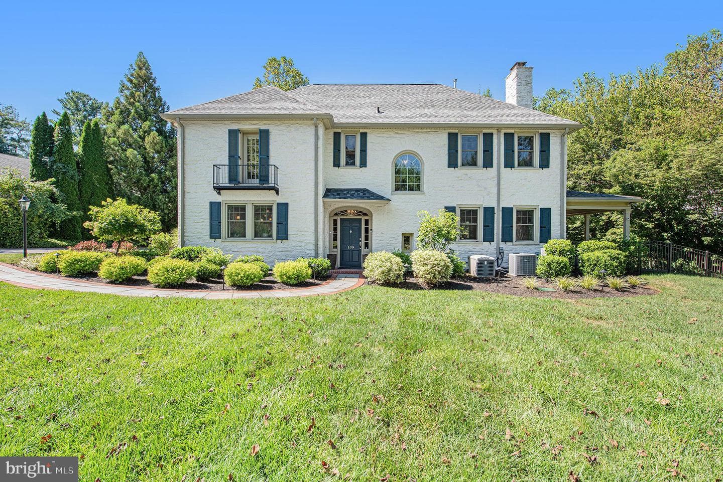 109 Willowburn Road photo 2