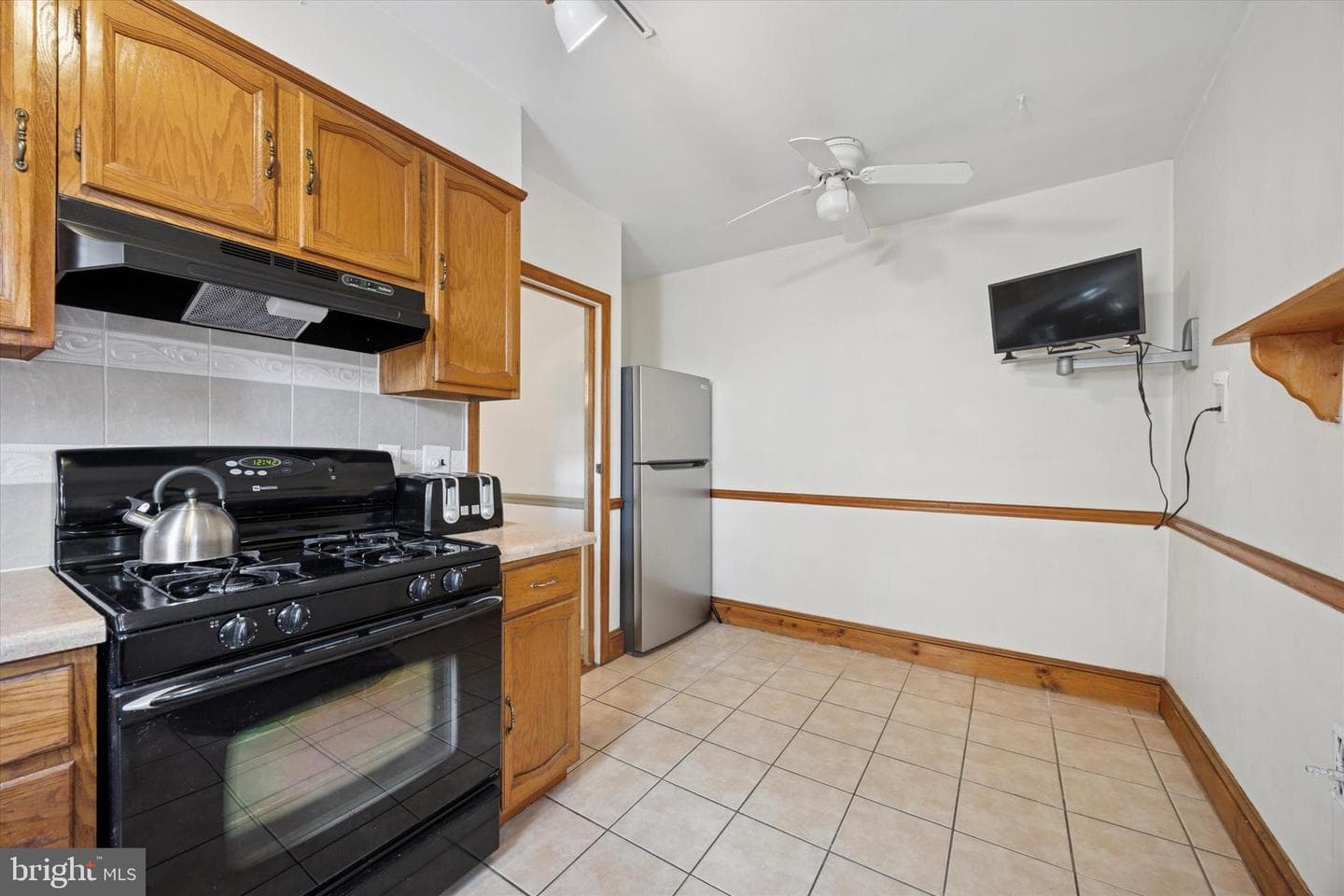 214 N Lynn Boulevard photo 13