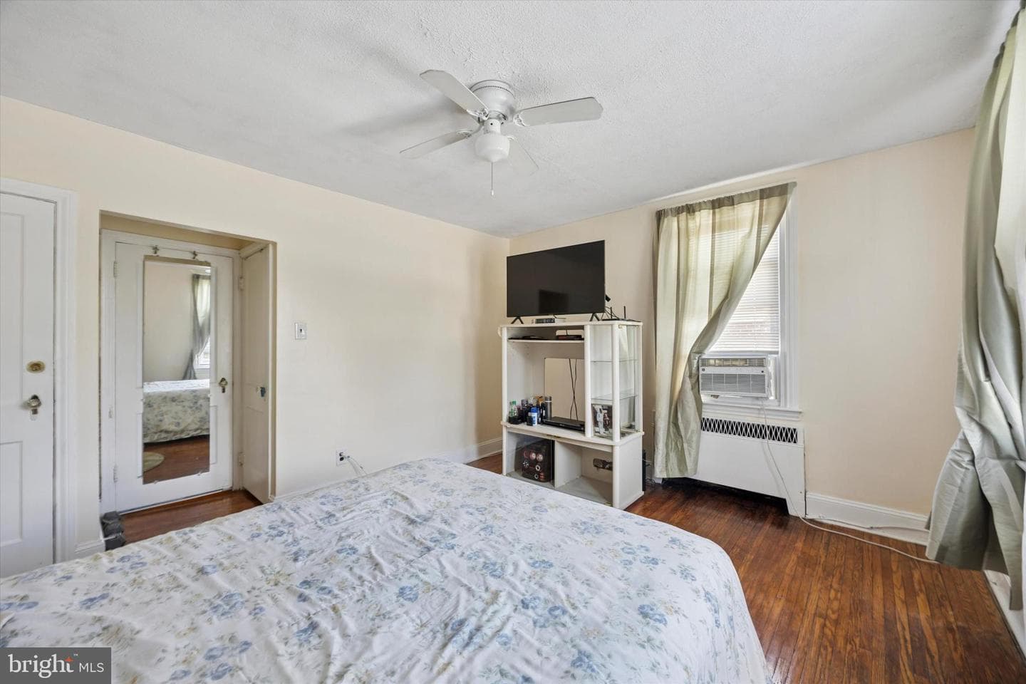 214 N Lynn Boulevard photo 17