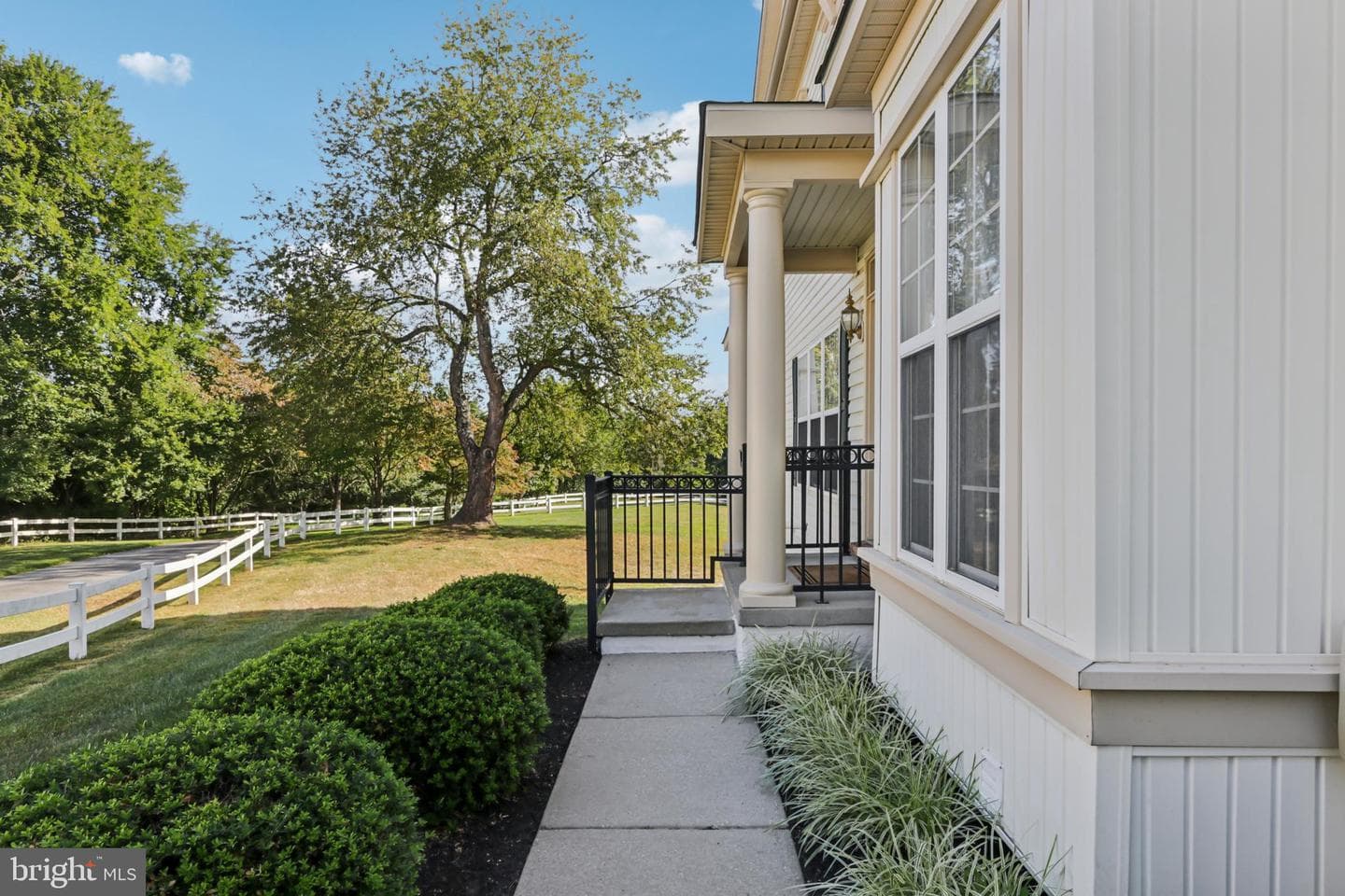 3120 Woods Edge Drive photo 6