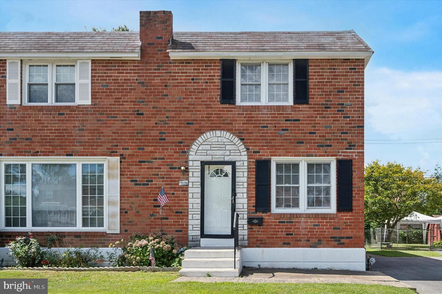 511 Clark Avenue photo 2