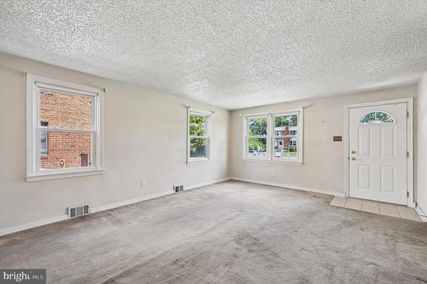 511 Clark Avenue photo 4