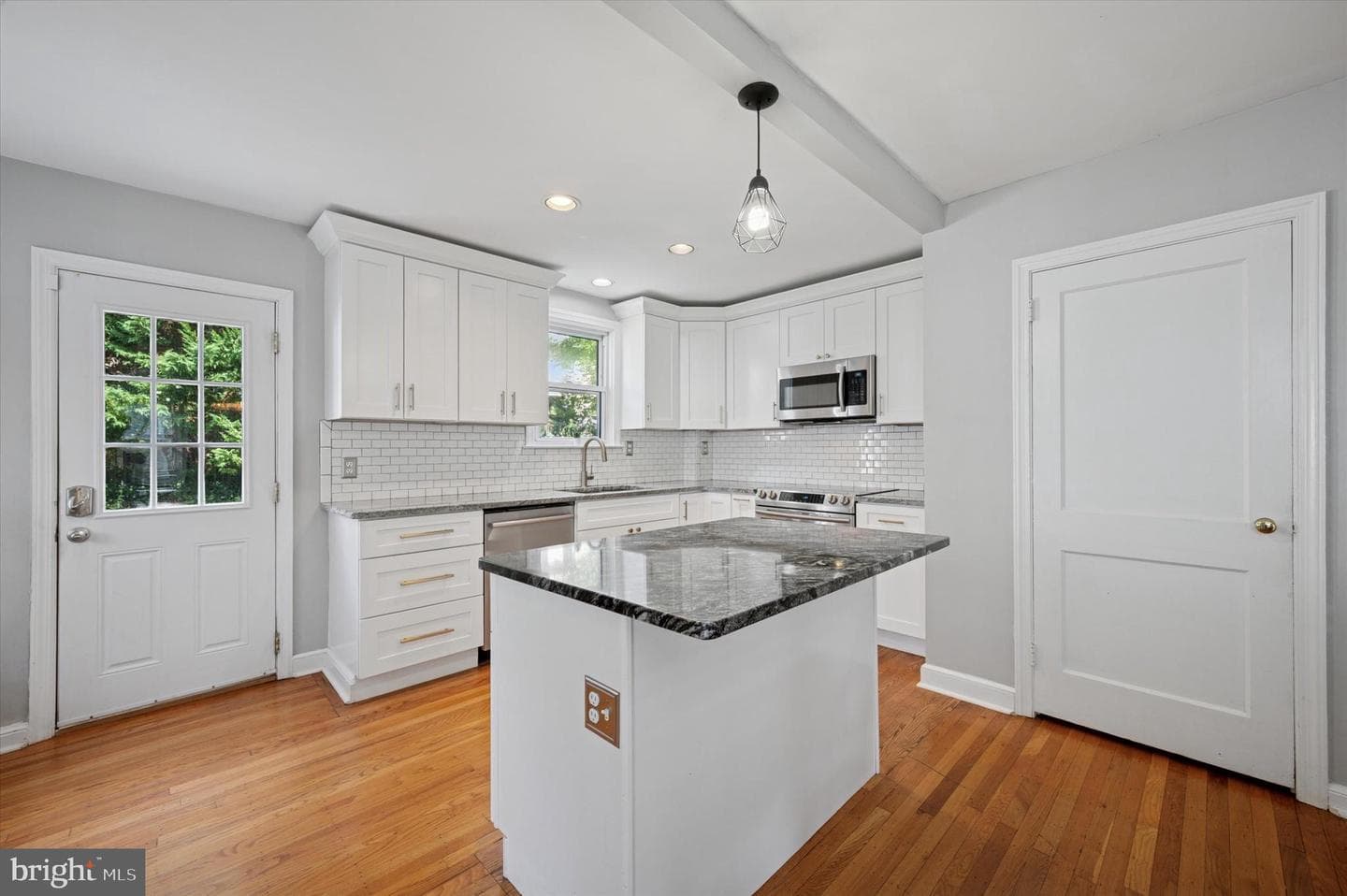 2315 Bryn Mawr Avenue photo 11