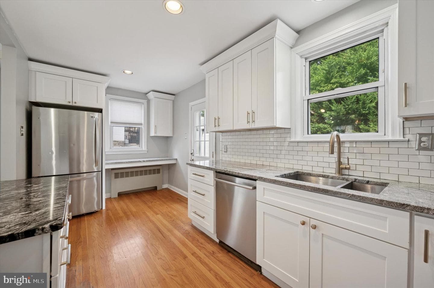 2315 Bryn Mawr Avenue photo 14