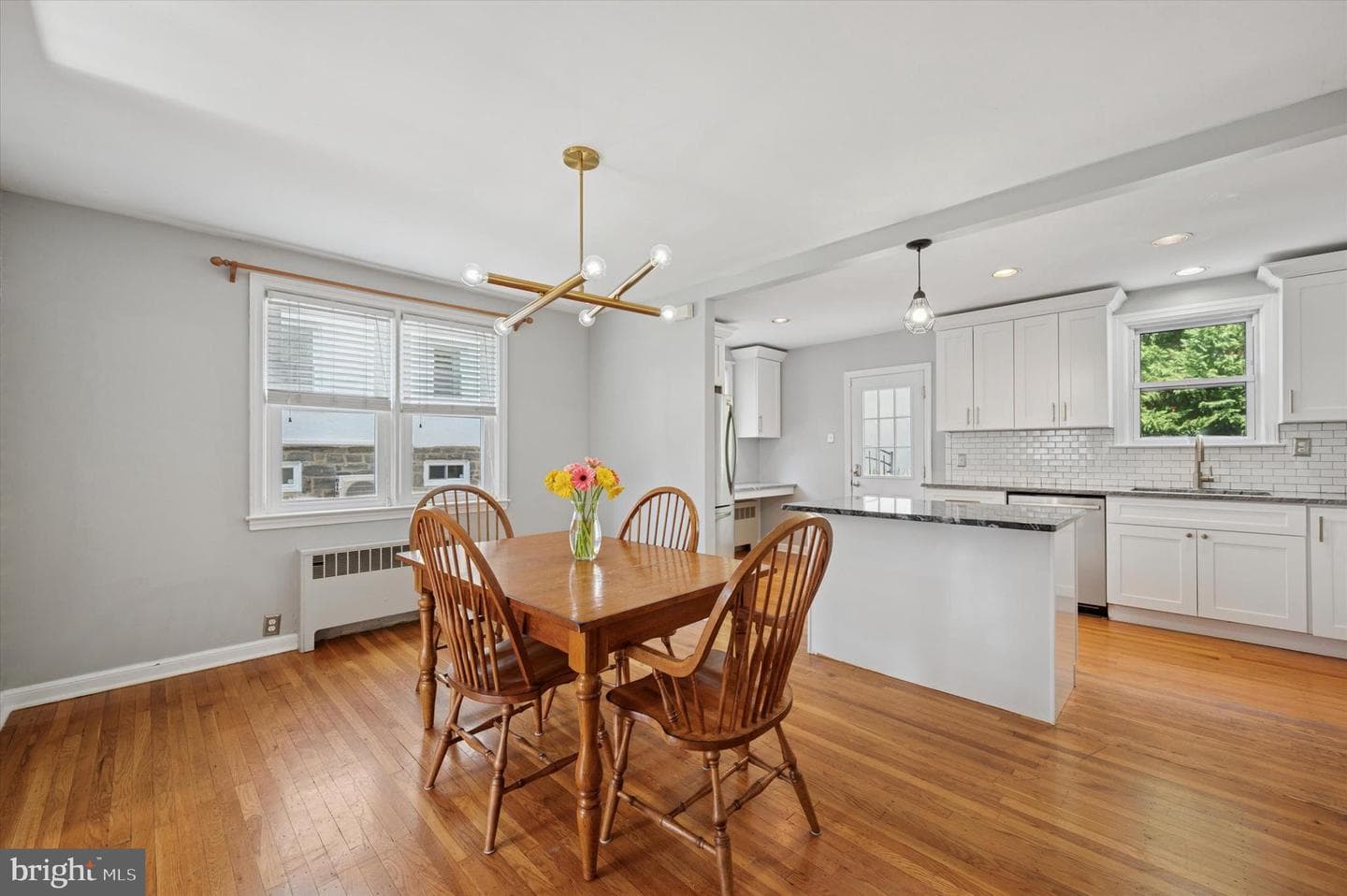 2315 Bryn Mawr Avenue photo 8