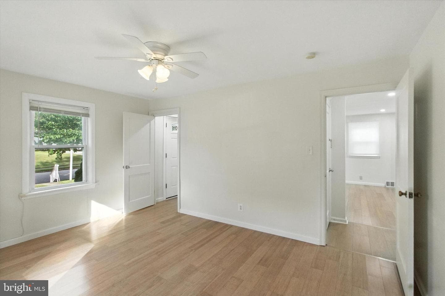 2612 Harding Avenue photo 17