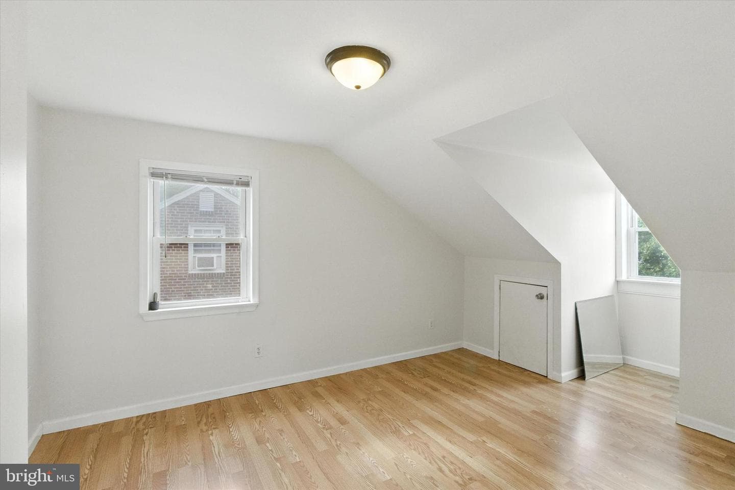 2612 Harding Avenue photo 21