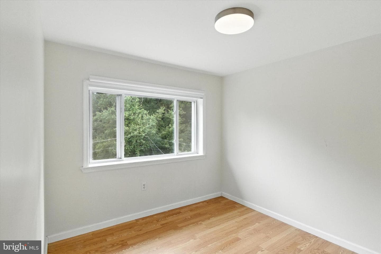 2612 Harding Avenue photo 22