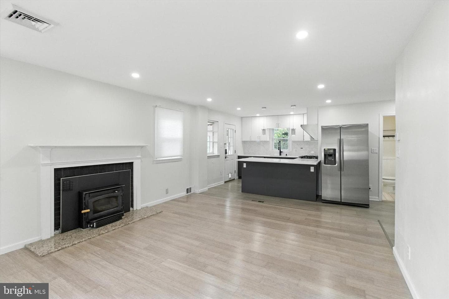 2612 Harding Avenue photo 8