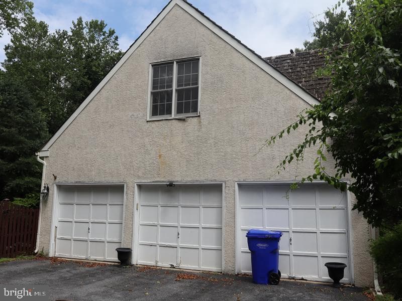 505 S Heilbron Drive photo 3