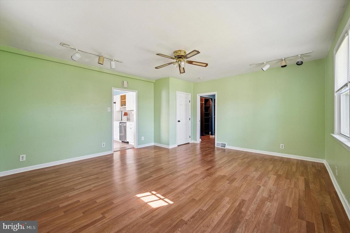 328 Park Avenue photo 12