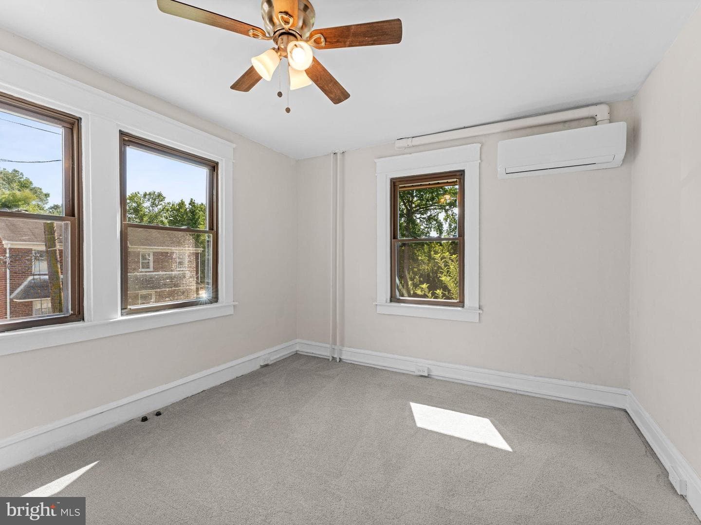 13 Florence Avenue photo 12
