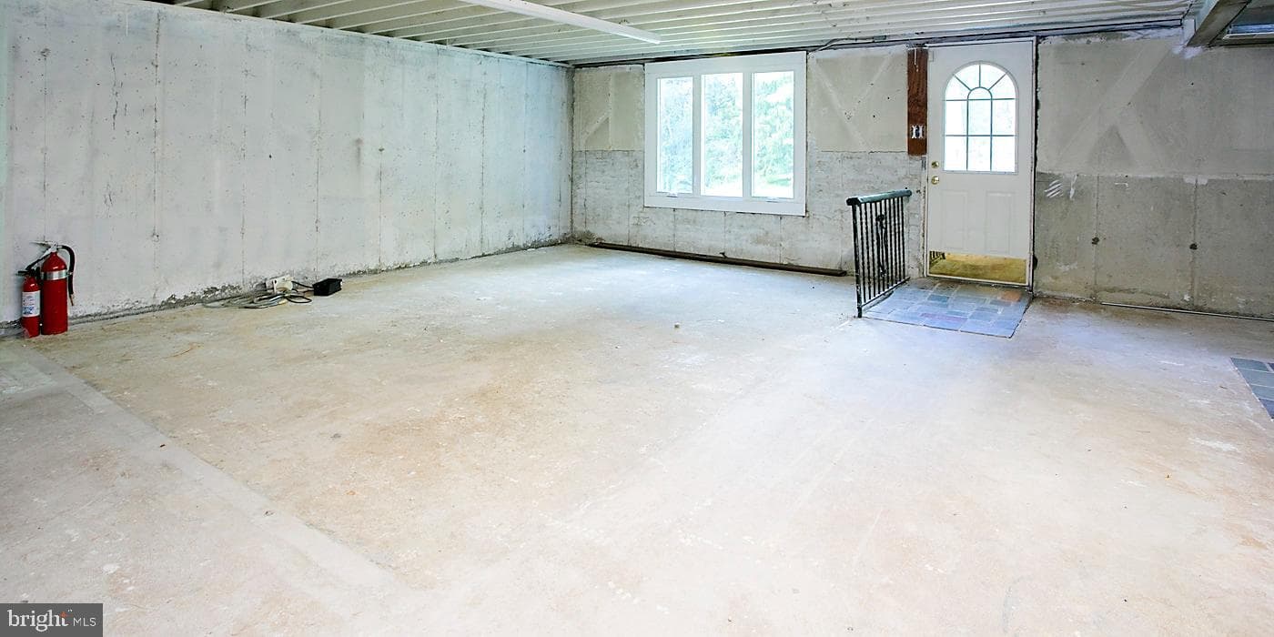 516 Beatty Road photo 35