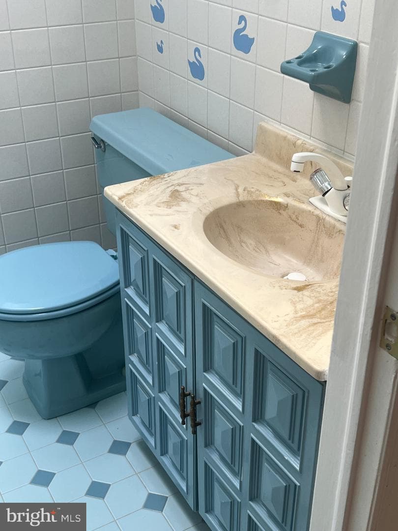 2404 Stoneybrook Lane #1 photo 13
