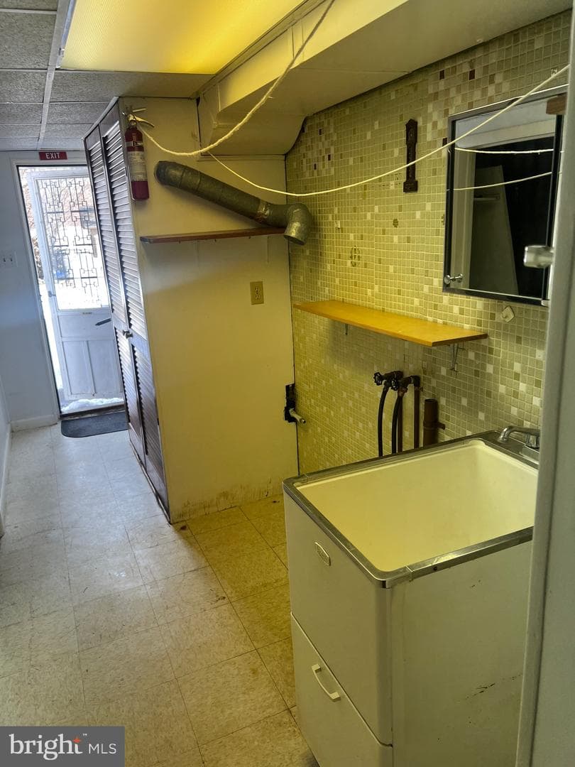 2404 Stoneybrook Lane #1 photo 20