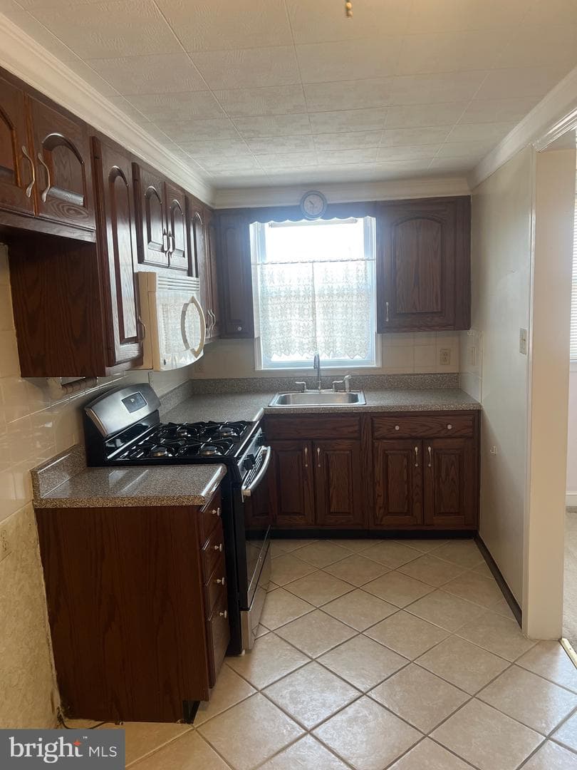 2404 Stoneybrook Lane #1 photo 7