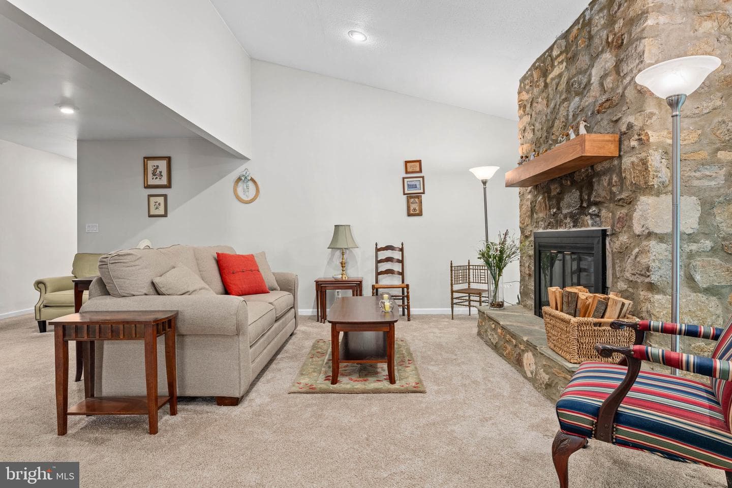 174 E Kenilworth Circle photo 11