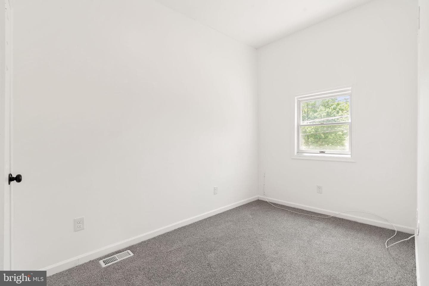 1359 Green Street photo 23