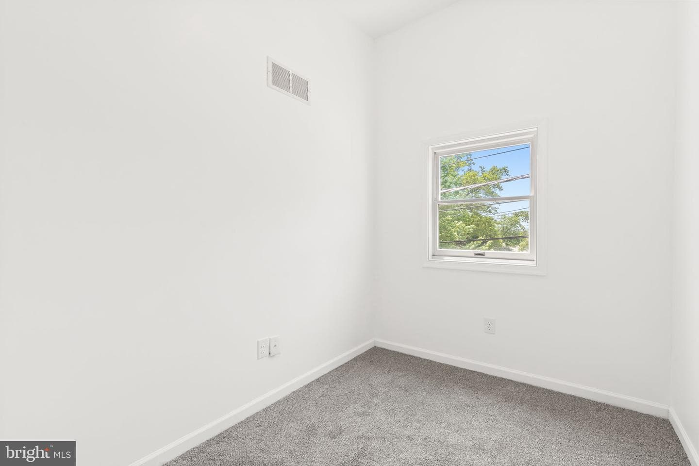 1359 Green Street photo 25