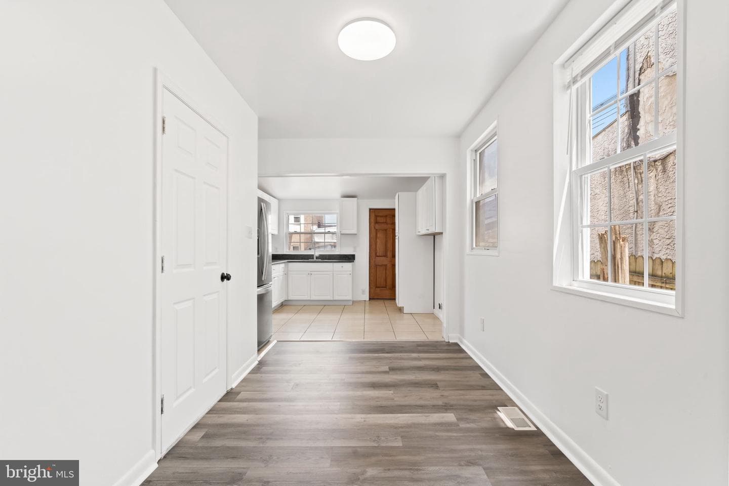 1359 Green Street photo 8