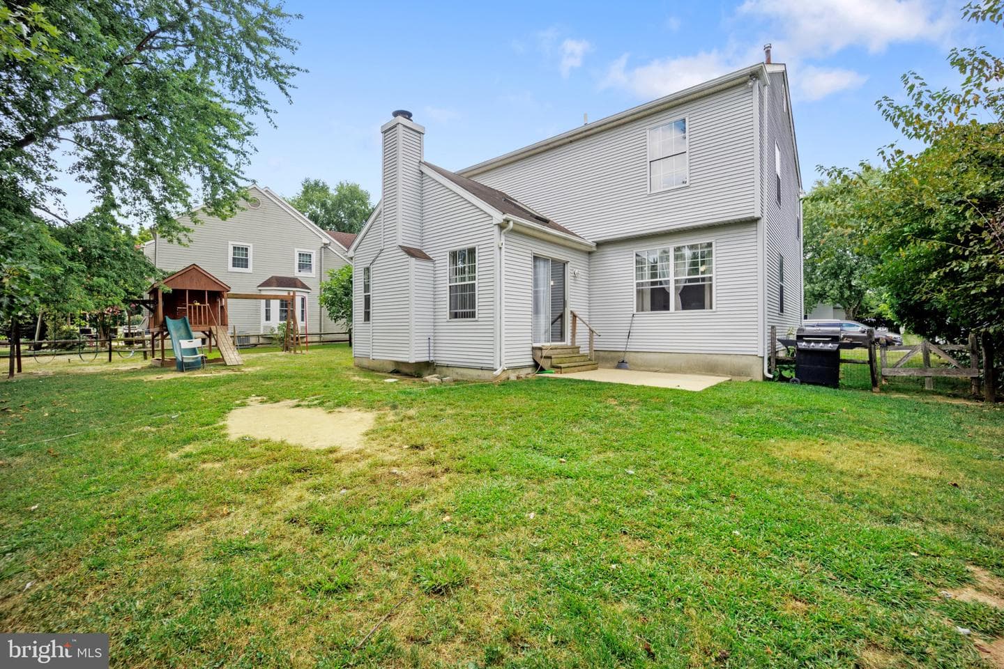 107 Romaine Way photo 32