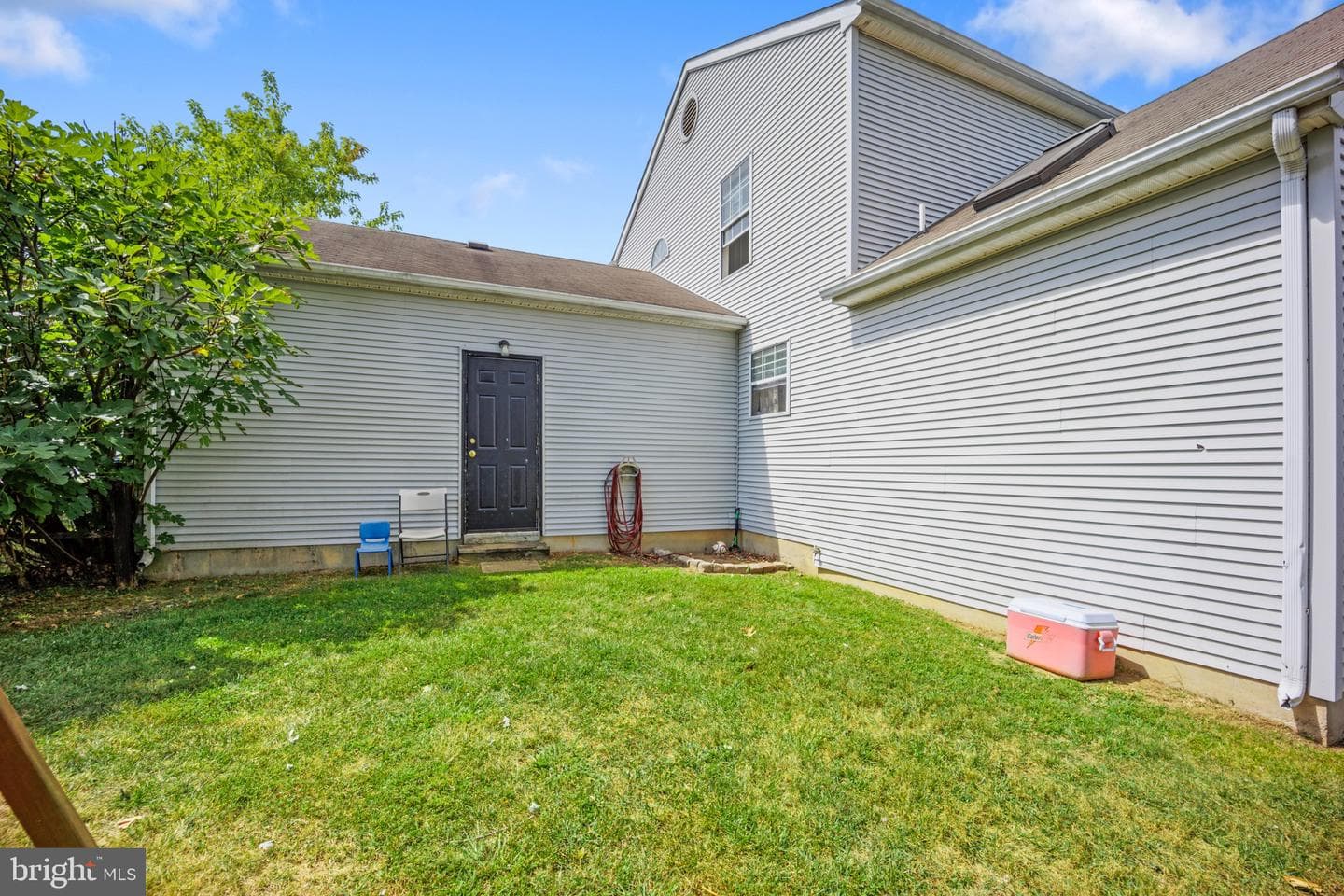 107 Romaine Way photo 38