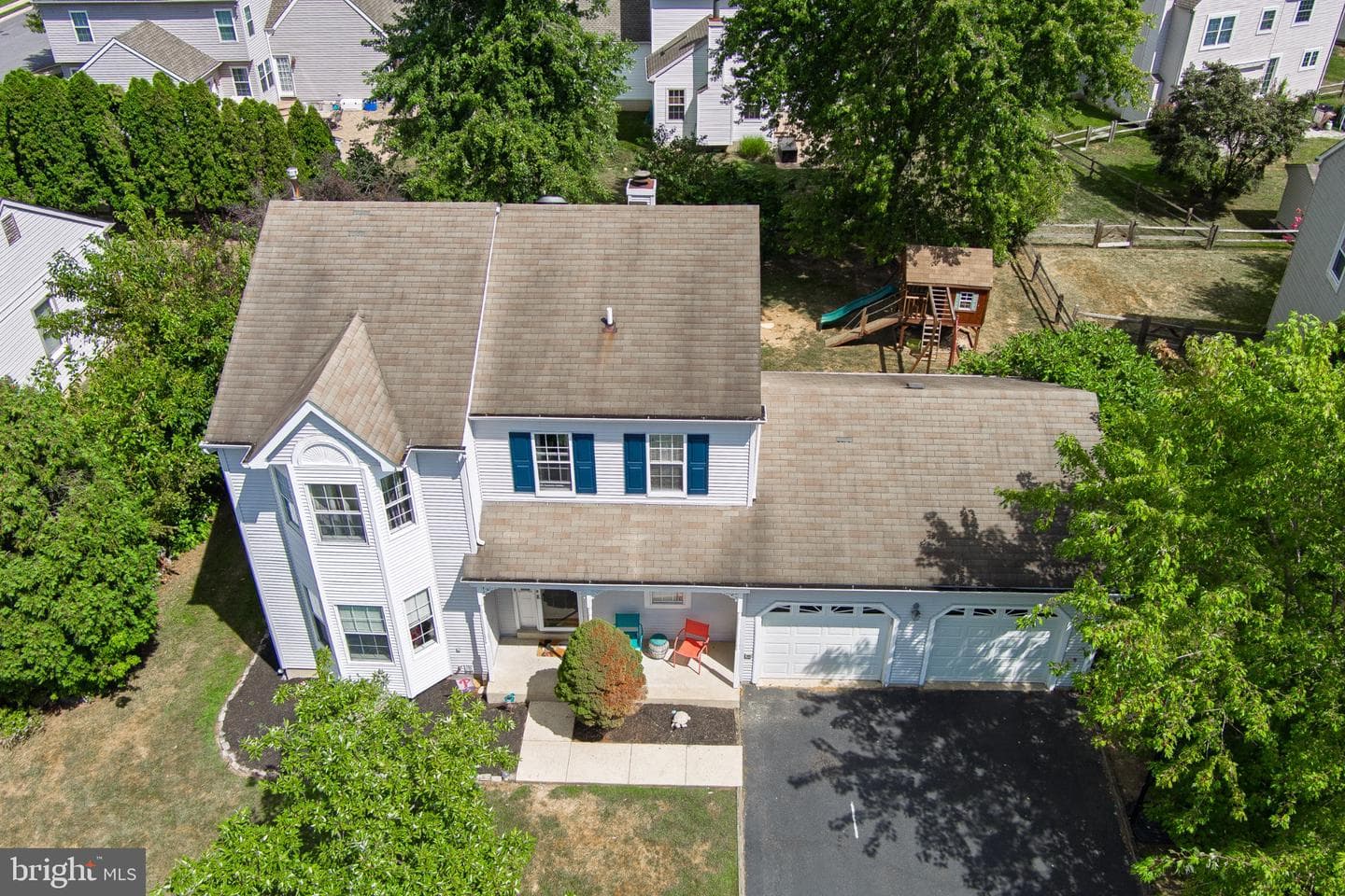 107 Romaine Way photo 40