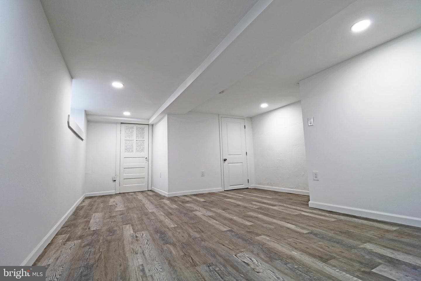 939 Serrill Avenue photo 30