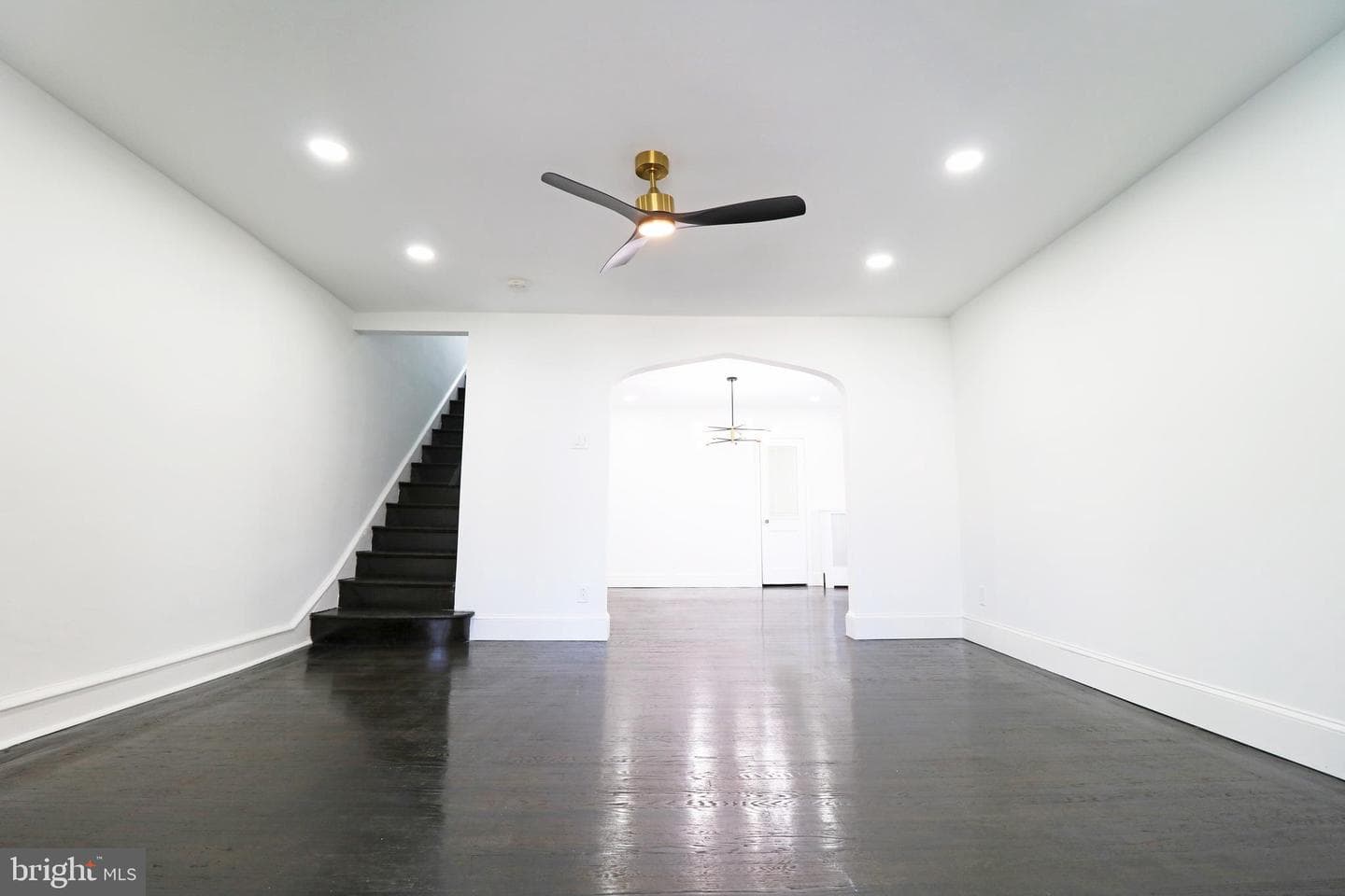 939 Serrill Avenue photo 7