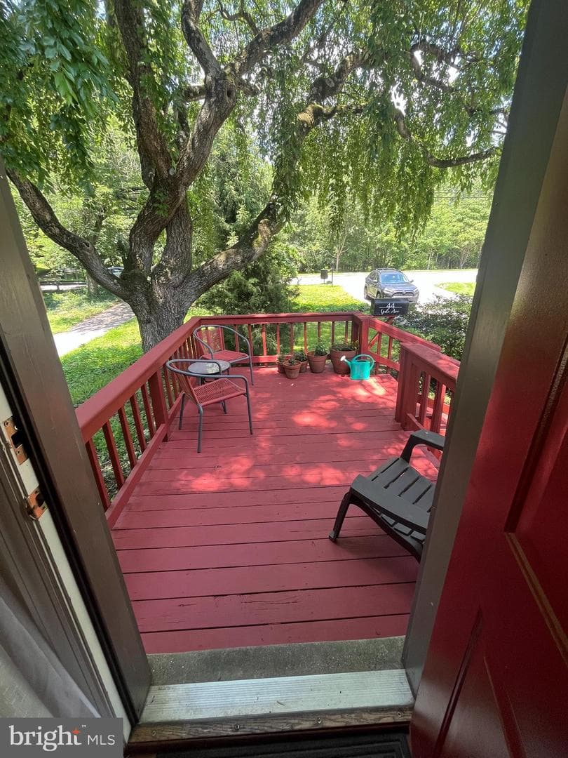 44 Yale Avenue photo 4