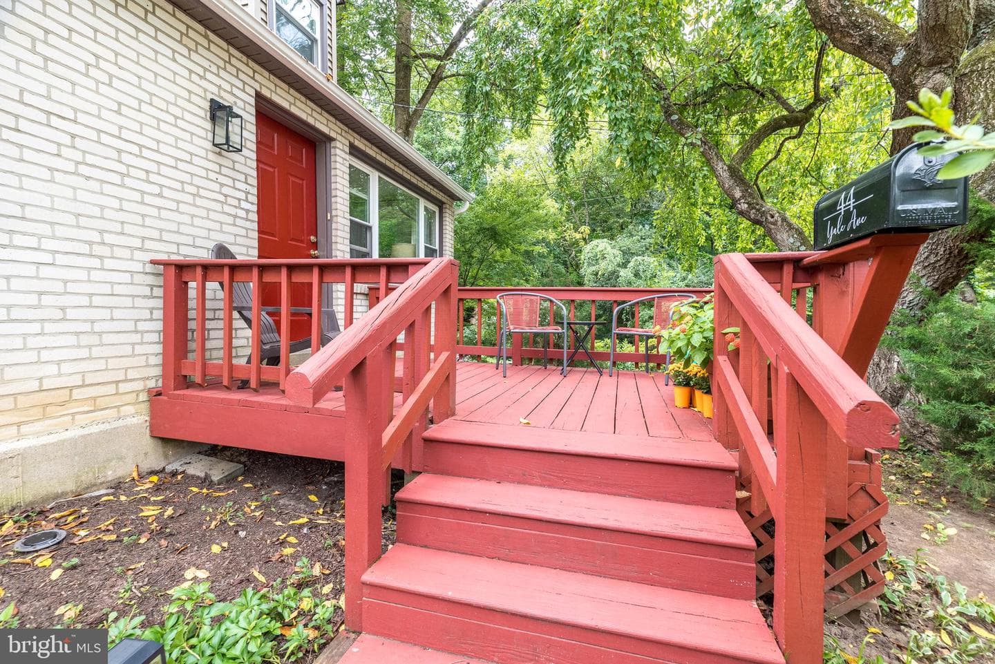 44 Yale Avenue photo 7