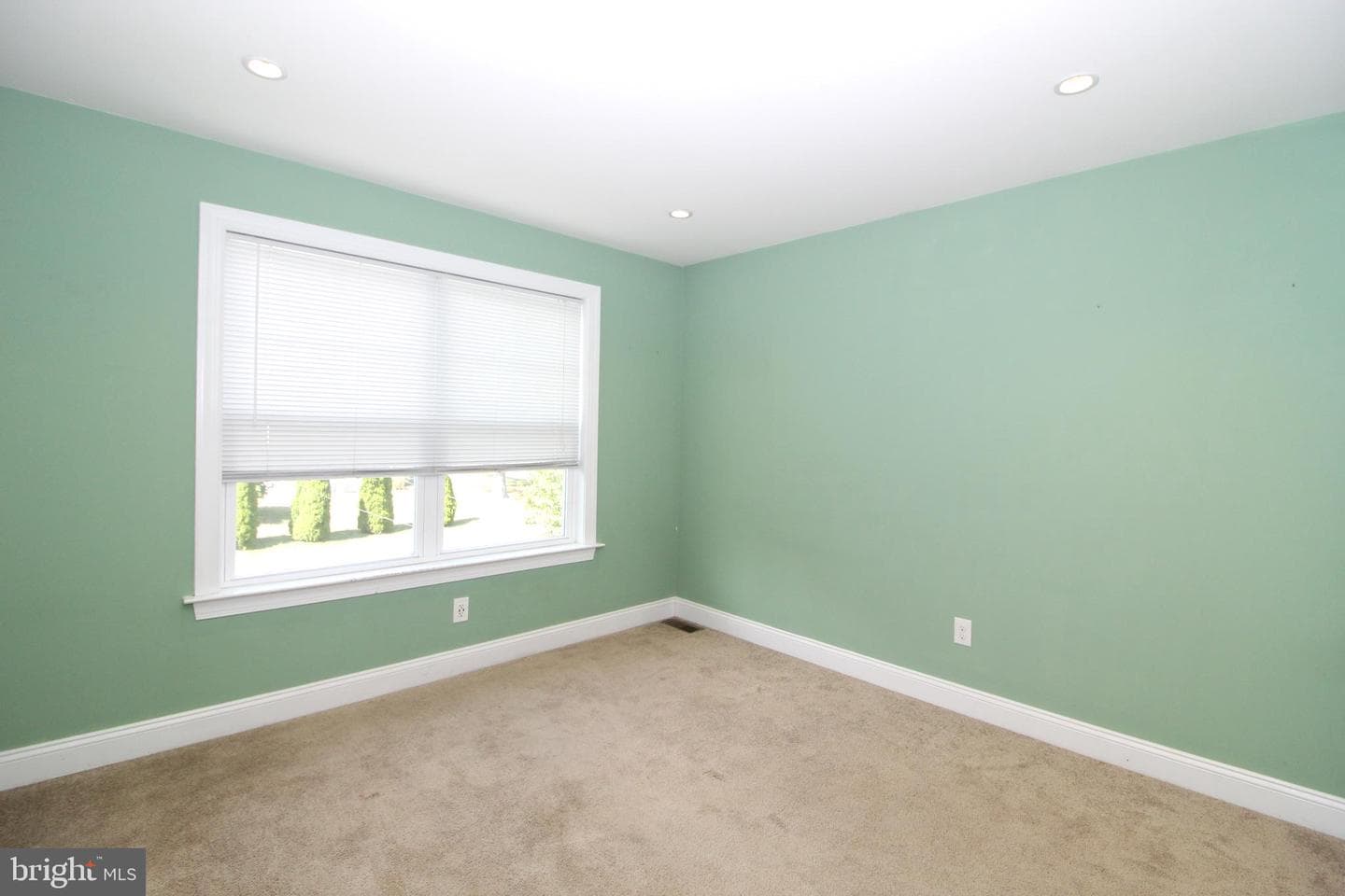 2608 Grand Avenue photo 12