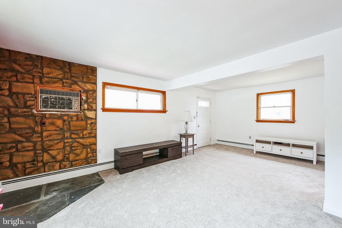 200 E Roland Road photo 11