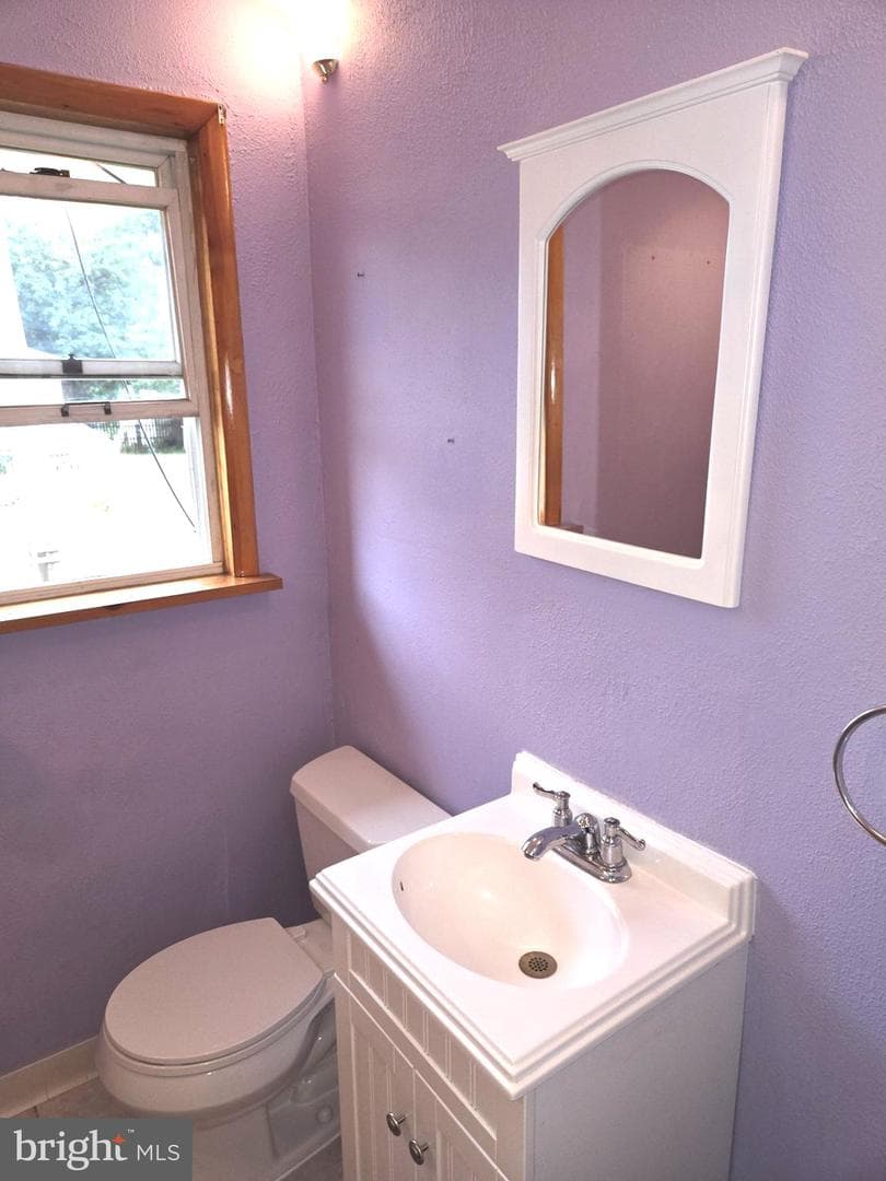 200 E Roland Road photo 14