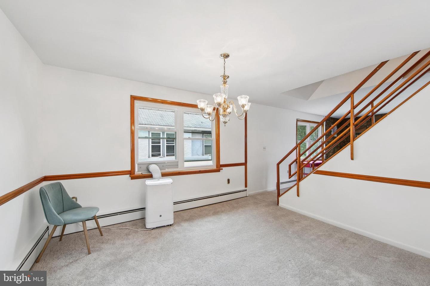 200 E Roland Road photo 18