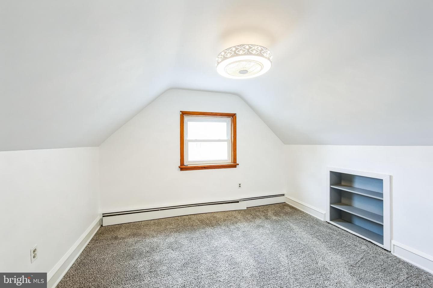 200 E Roland Road photo 29