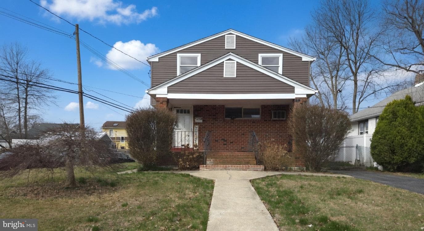 200 E Roland Road photo 3