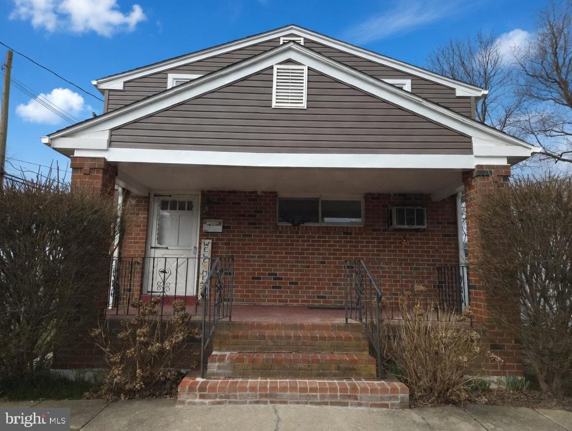 200 E Roland Road photo 52