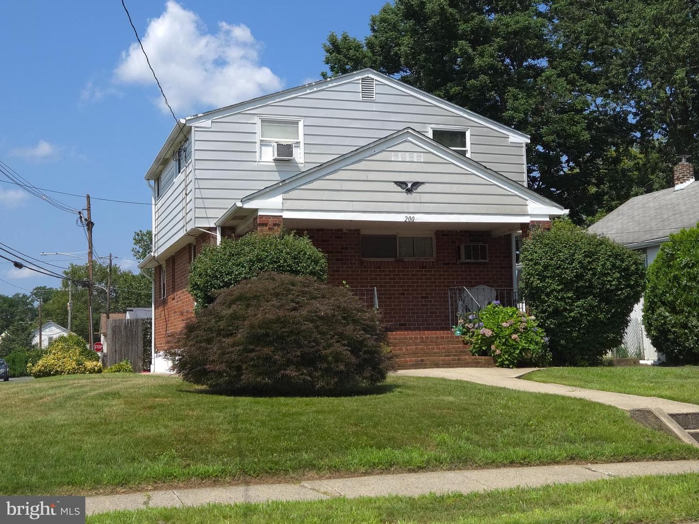200 E Roland Road photo 53