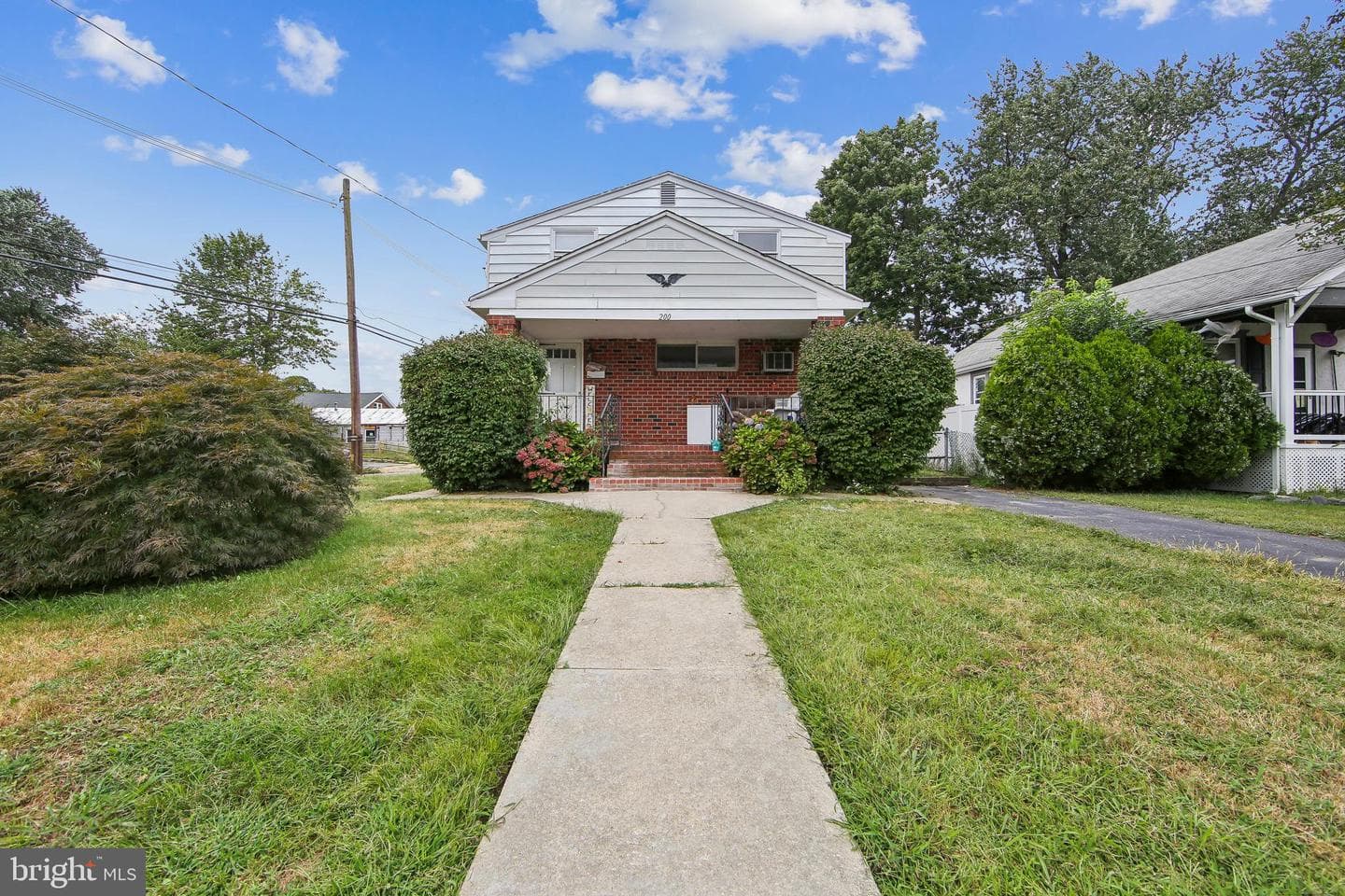 200 E Roland Road photo 55