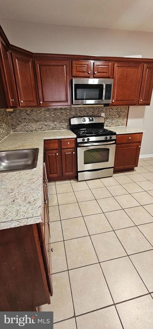 1044 Toll Street photo 12