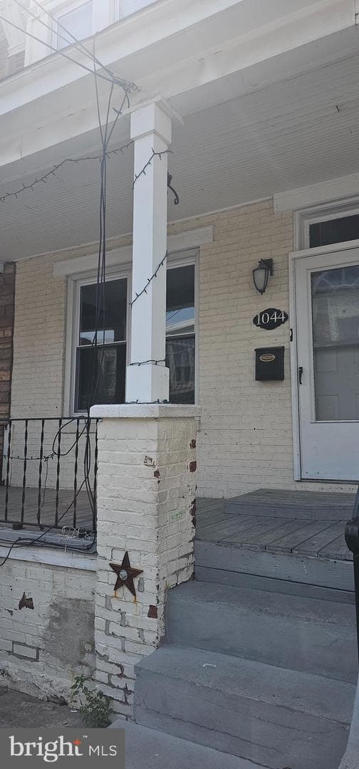 1044 Toll Street photo 2