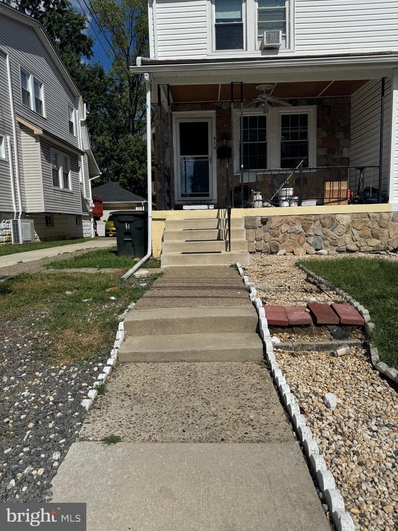 419 Custer Avenue photo 2