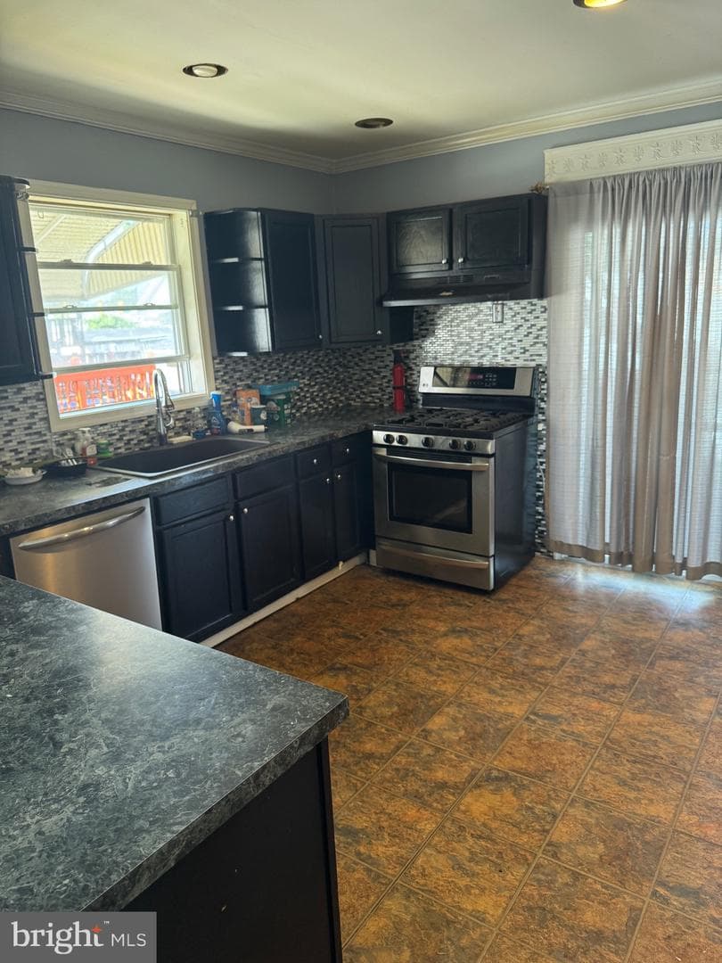 419 Custer Avenue photo 5
