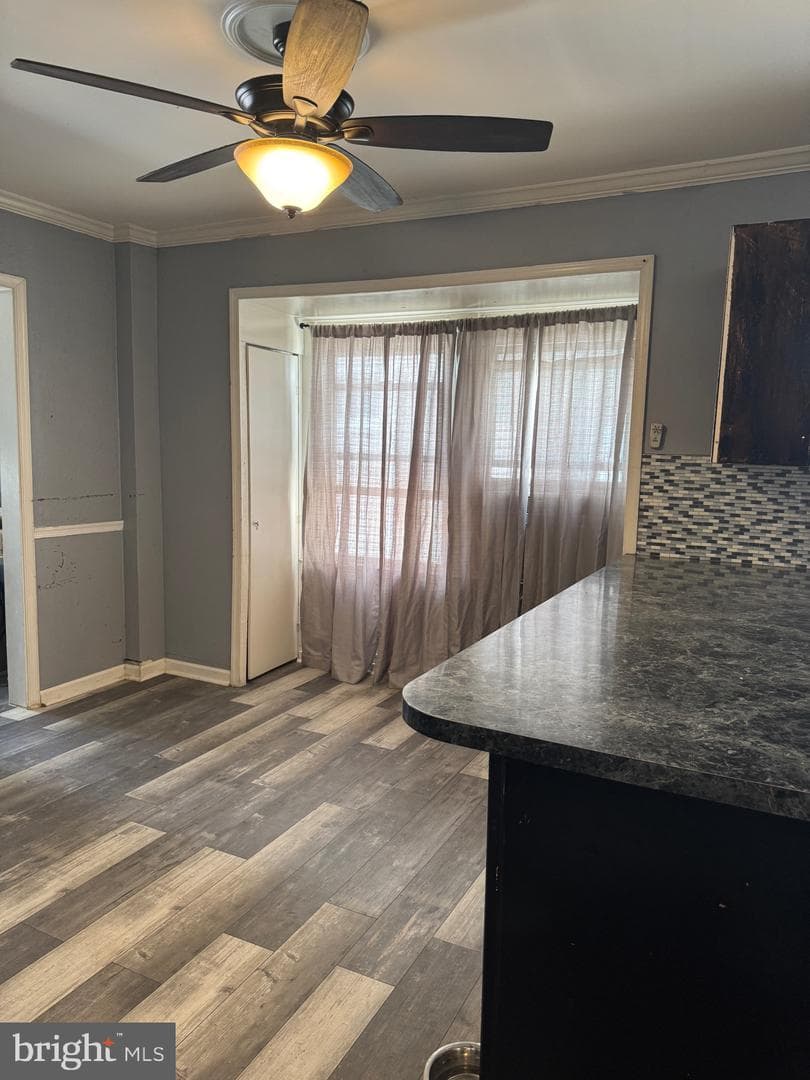 419 Custer Avenue photo 8