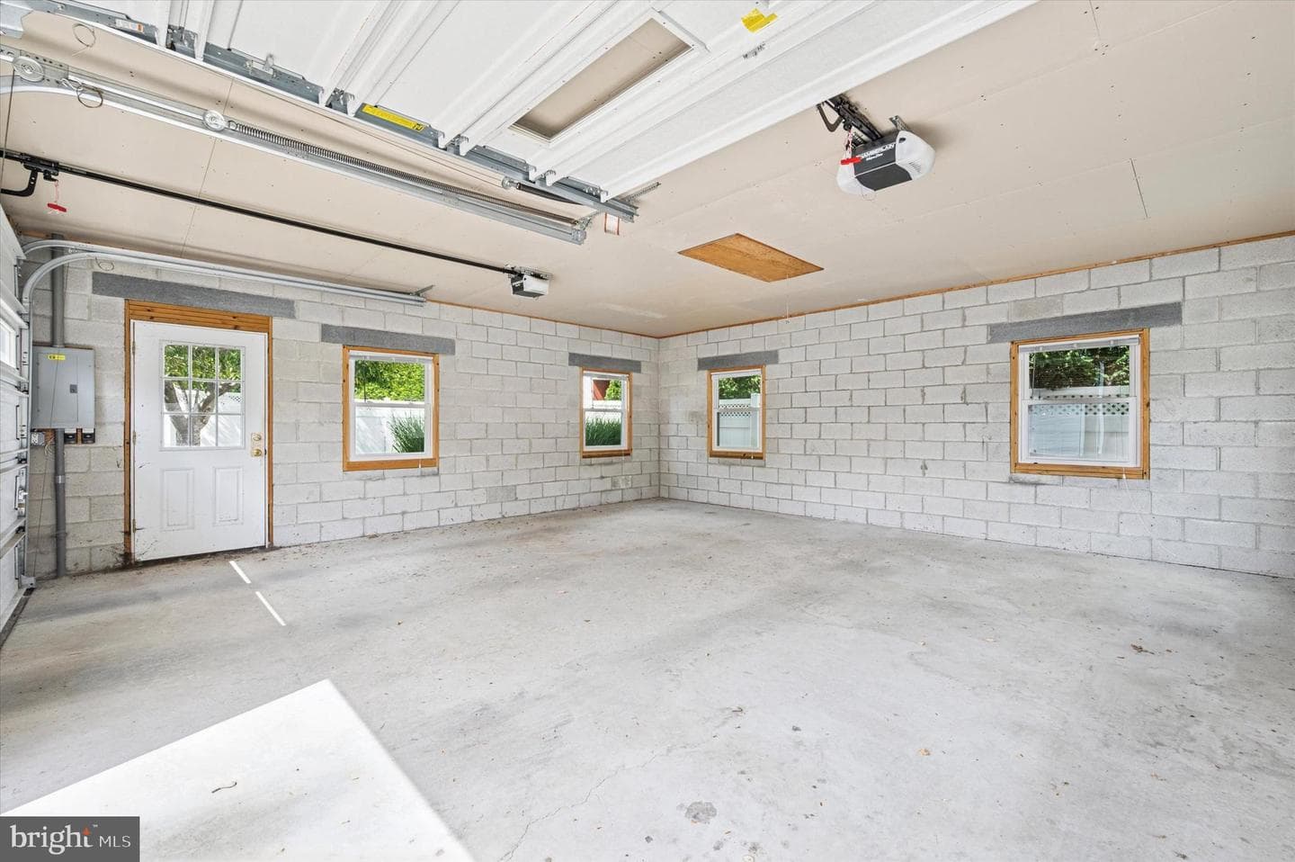 945 Springhaven Road photo 28