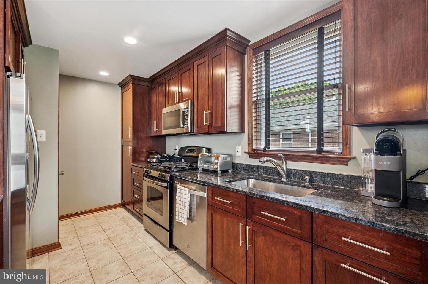 945 Springhaven Road photo 3