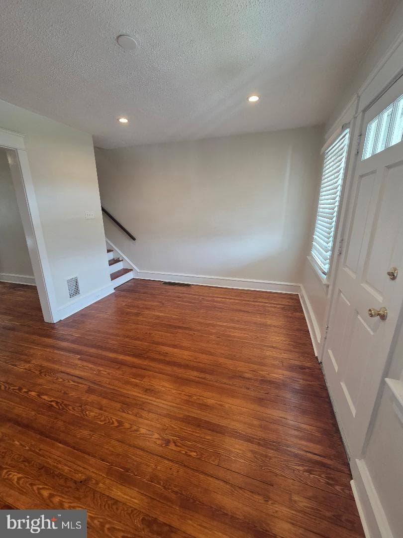 1447 Lawrence Road photo 2