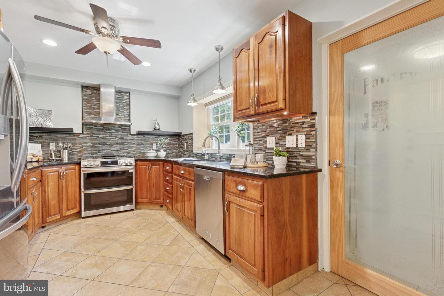 651 N Chester Road photo 20