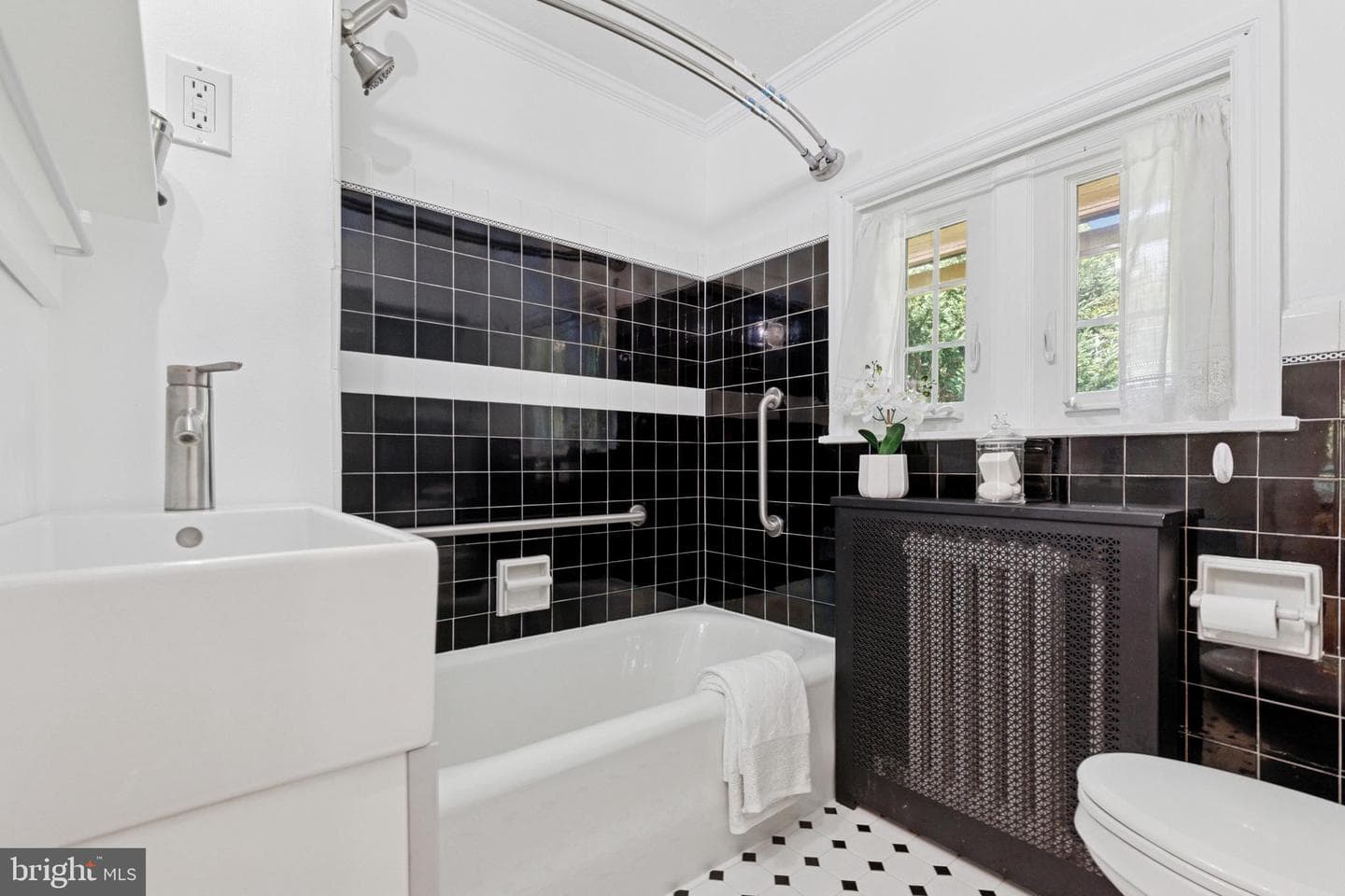 651 N Chester Road photo 28